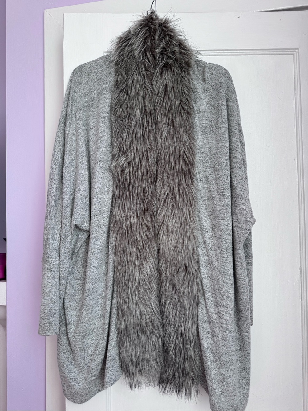 Jennifer Lopez Gray Faux Fur-Trim Open Cardigan
